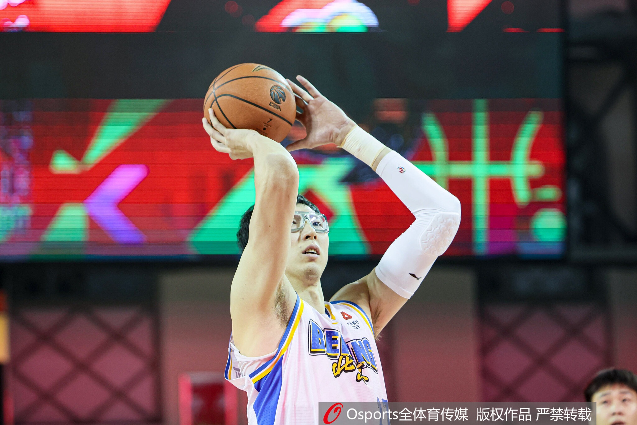 开云体育app-今天陈盈骏&amp;方硕&amp;周琦全被罚下 张鹏珲有高度能持球有三分真能用